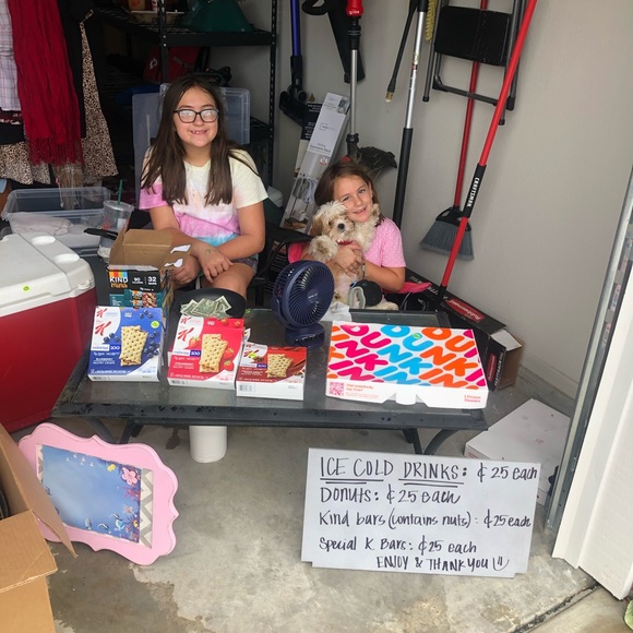 Meet your Posher, Jackie Baughman. Family of 6! - Picture 3 of 6